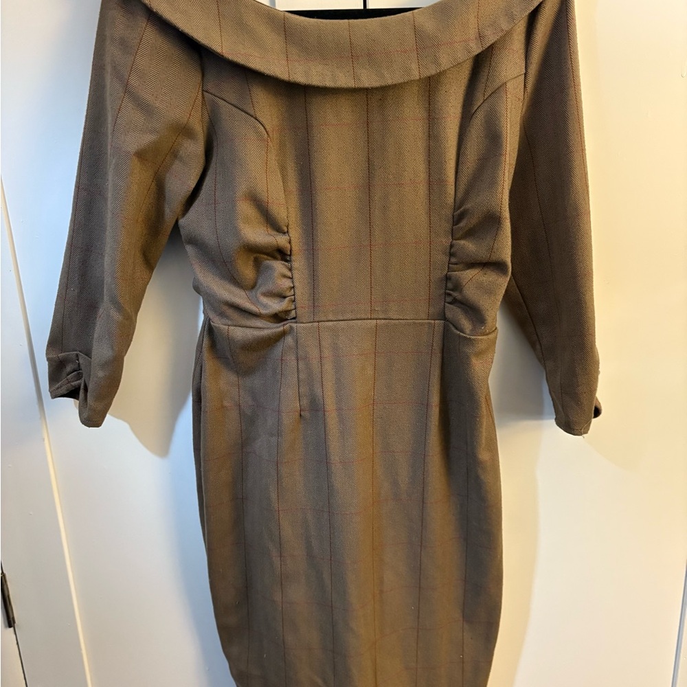 Collectif Pencil Long Sleeve Dress